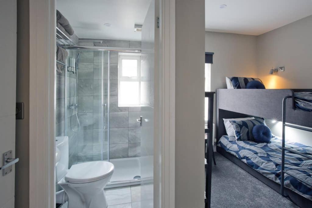 Apartment Blackbird Luxury 2 Bed 8 *